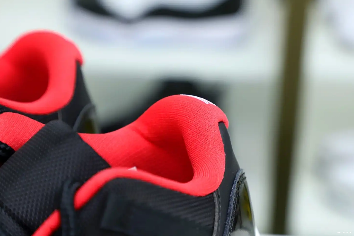 Kimikick BRED RETRO AIR JORDAN 11 LOW 0730